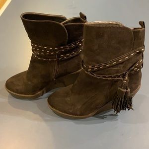 Black suede wedge boots size 8.5